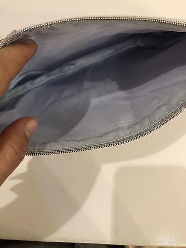 çant: Clarins kosmetik çantası original kosmetichka - Rəng: açıq boz-ağ — 5