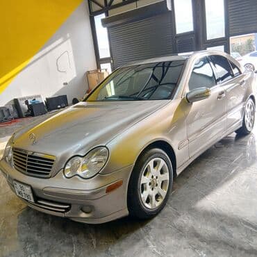 mersedes yan guzgulər: Mercedes-Benz 200-Series: 0.1 l | 2018 il Sedan — 4