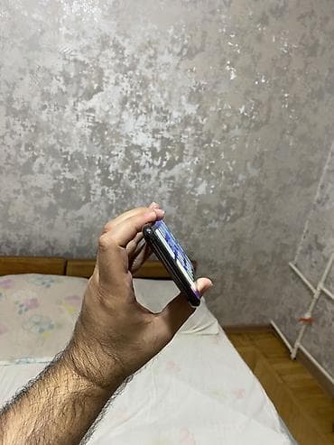 wifi extender: IPhone 11 Pro Max, 256 GB, Space Gray, Face ID — 8