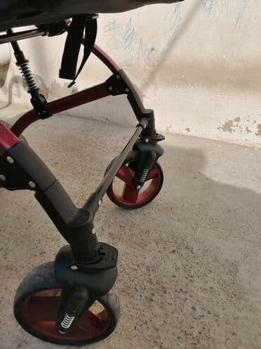 Araba-beşiklər: Çıxarıla bilən beşikli araba, İşlənmiş, Yaş: 30 ay, Ünvandan götürmə, Ödənişli çatdırılma — 9