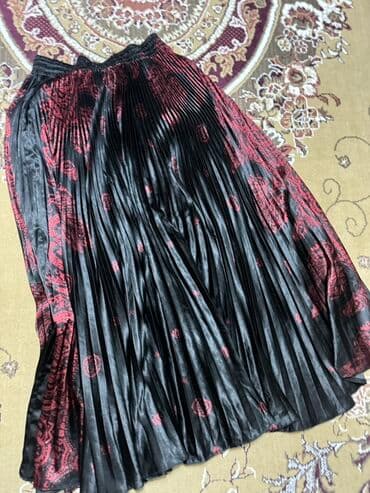 qadin lifcikleri: Qara-qırmızı plisəli ətək - Model: Uzun, tam plisəli ətək - Rəng və — 1