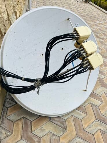 Ünvan;Qax şəhərində Qaxbaş.Peyk antenna 3 qalovkalı dünyanın bütün