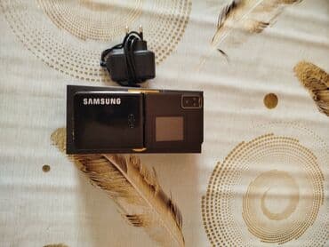 z fold 4 qiymeti: Samsung Galaxy Z Flip 4, цвет - Черный — 2