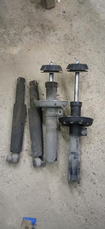 Ban, Kuzov hissələri: Tam komplekt, Ford, İşlənmiş — 1