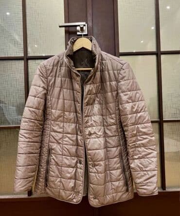 4xl nece razmerdi: Almaniya brendinə məxsus 2 terefli gödəkcə. 400 manata alınıb. Çox az — 1