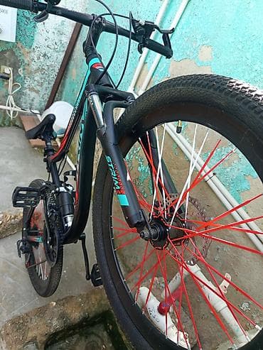kron velosiped: STRIM dağ velosipedi - Model: STRIM XC650 (gövdə üzərində qeyd) - — 7