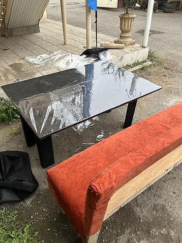 Mətbəx masası, Açılmayan, Dördbucaq masa