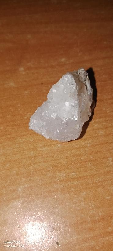 Ağ kristal xammal daş - Material: təbii, şəffaf-ağ rəngli kristal — 4