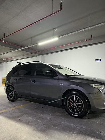 Продажа авто: Hyundai i30: 1.6 л | 2008 г. Универсал — 8
