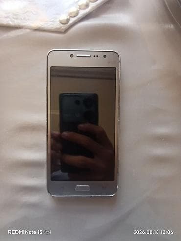 Samsung Galaxy J3 2016, 8 GB, rəng - Qızılı, İki sim kartlı