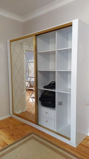стеклянные полки на стену: Новый, Купе, Прямой шкаф, Шкаф в прихожей — 1