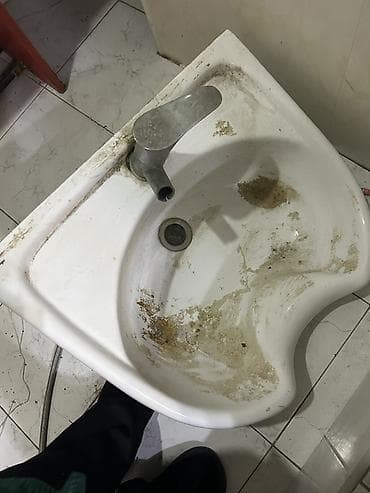 Salon ucun moyka teze kimidi artiqdi isteyen olsa gelib ozu goturub