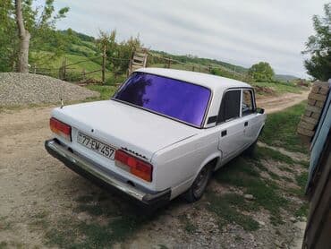 xirdalan heyet evi type 1: Model: LADA Riva/2107 sedan Rəng: ağ Kuzov: 4 qapılı sedan Nömrə — 6