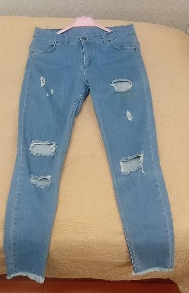 Qadın geyim dəsti – 3 məhsul - Yırtıqlı açıq mavi cins şalvar: düz