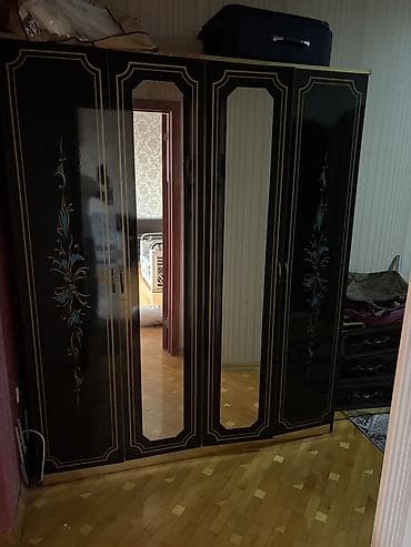 İşlənmiş, 4 qapılı, Güzgülü, Qara, Açılan, Düz dolab lalafo.az -da İşlənmiş, 4 qapılı, Güzgülü, Qara, Açılan, Düz dolab