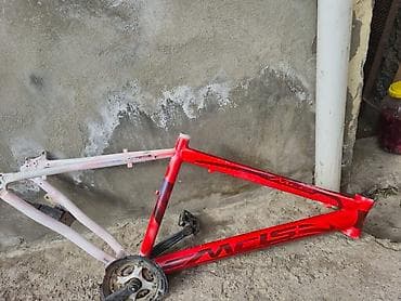 Книги и журналы: Velosiped hissələri dəsti Tərkib: - Çərçivə: MCES (qırmızı rəngli — 1