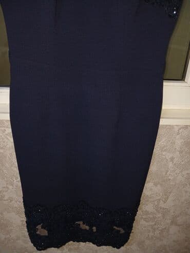 платья на прокат в баку: 46 razmerdi. Çox az işlenib. 120 manata alınıb — 3