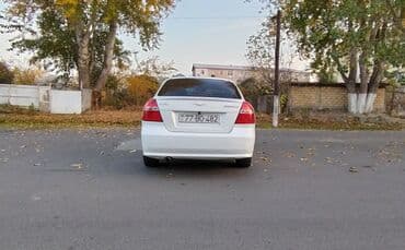hyundai sonata 2011: Chevrolet Aveo: 1.2 l | 2011 il 420000 km Sedan — 4