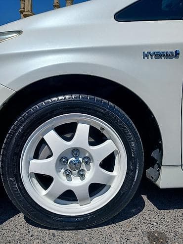 maz kran satilir: Toyota Prius: 1.8 l | 2012 il Hetçbek — 3