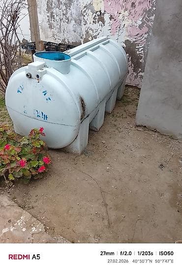 Баки: Бак, Пластик, 2000 л. л — 2