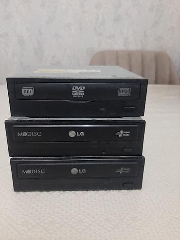 Жёсткие диски (HDD): 3 ədəd daxili optik disk yazıcı - Brendlər: LG (2 ədəd “Super Multi / — 3