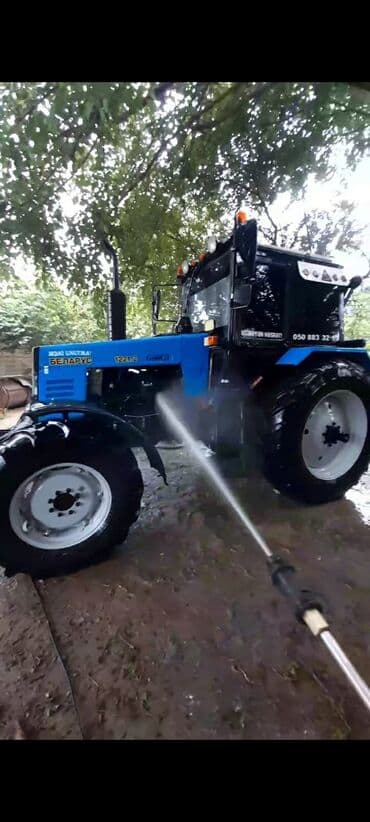 traktor altlıqlı qara qadın bosonojkaları: Traktor motor 2.2 l, Yeni — 1