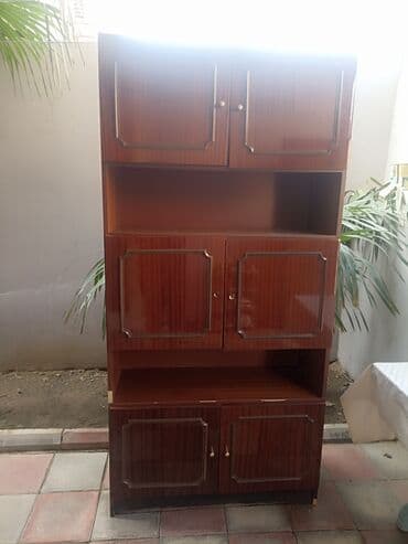 işlənmiş qarderob: İşlənmiş, Açılan, 6 qapı Düz dolab, Qarderob, paltar dolabı, Almaniya — 2