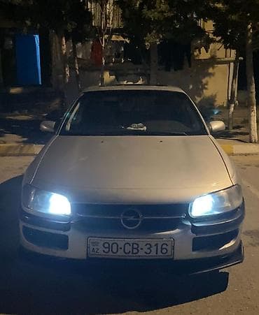 Opel Omega: 2 l | 1998 il 326000 km Sedan