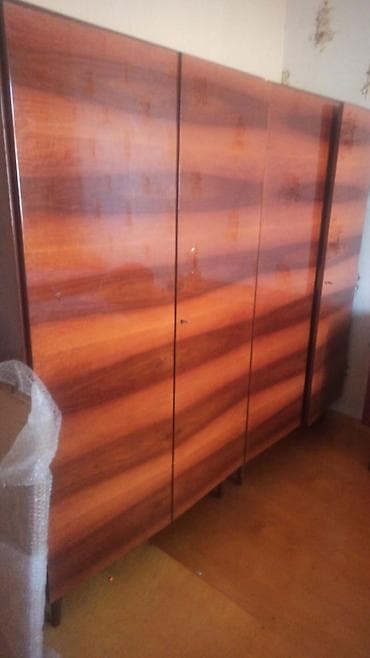 balkon skaflari: Mebel dəsti – 2 dənə taxta şkaf və 2ədəd konsol/komod - Material — 2