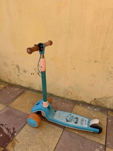 детский батут с защитной сеткой: Uşaqlar üçün hazırlanmış bu skuter əyləncəli və aktiv vaxt keçirmək — 1