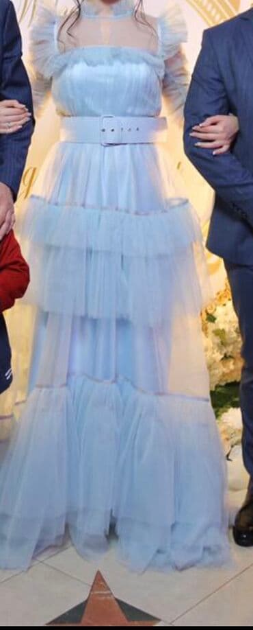 сони на прокат: Одевалось 1 раз.Размер 38-40 — 2