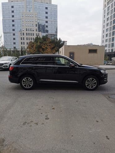 Скупка авто: Audi Q7 – qara rəng, S-line xarici paketli premium SUV. Texniki və — 2