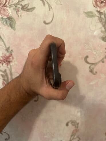 iphone 4s 64: IPhone 16, 128 GB, Qara, Face ID — 5