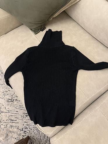 gun eynəyi: Qara rəngli trikotaj boğazlı sviter - Model: dar kəsimli, uzunqol — 1