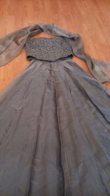 dəbli ziyafət geyimləri: Vecerni platya 38 razmer ustu arxadan iple baqlanir. Baha alinib. Bir — 1