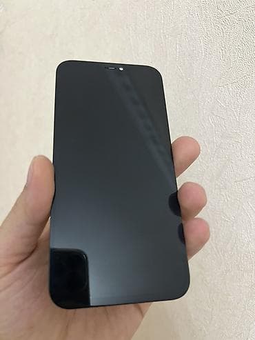 Iphone 12 ekrani,orijinal deyil.Demek olar islenmeyib tezedir