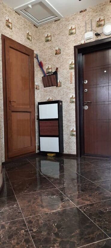 9 ci mikrorayon satilan evler: 2 otaqlı, Yeni tikili, 52 kv. m — 18