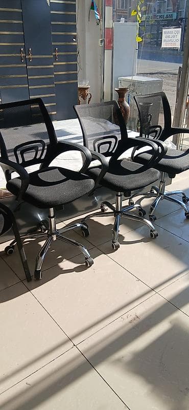 Soyuducu avadanlığı: Məhsul: Mağaza üçün avadanlıq dəsti 1) Şüşə qapılı vitrini soyuducu - — 4