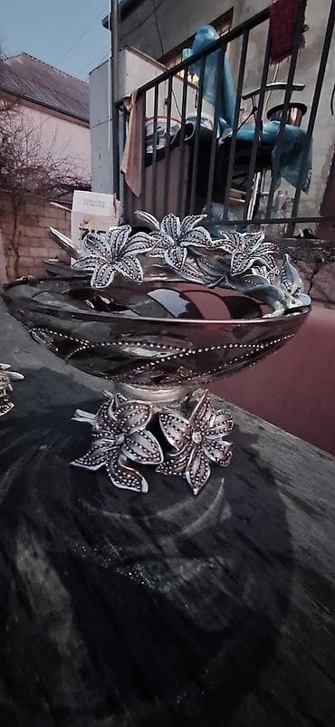 orxideya gulleri: Vaza dəsti — 7