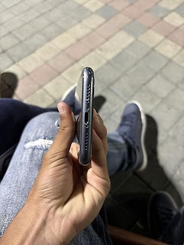 iphone 16 e4: IPhone 11, 128 GB, Qara, Face ID — 5