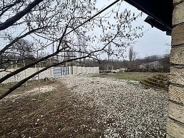 ev balaxanı: •Ev gündəlik kirayə verilir •Qusar r. Avaran kendi asfalt 5 q yol — 8