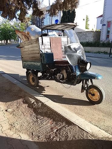 w210 qanad: Yükdaşıma üçün üçtəkərli motoskuter (kargo skuter) - Gövdə: qabaqda — 1