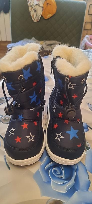 Tezedi rasiyanindi.ceki usdunde .qiymetinden asagi qoymusam.24 razmer — 2