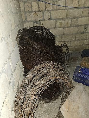 bayraq sekili: Məhsul: tikanlı məftil rulonları Təsvir: - Kənd təsərrüfatı — 2