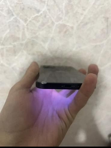 IPhone 12, Qara, Face ID — 4