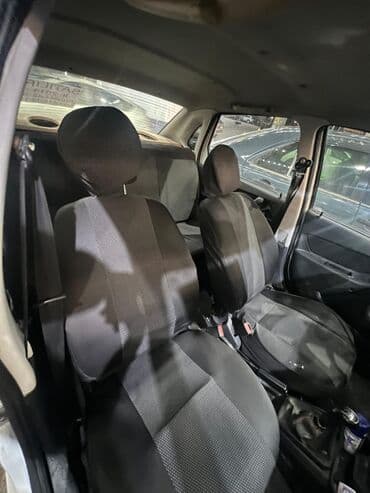 ваза напольная керамическая высокая: VAZ (LADA) Granta: 1.5 l | 2013 il Sedan — 4