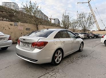 Avtomobil satışı: Chevrolet Cruze: 1.4 l | 2012 il 322800 km Sedan — 4