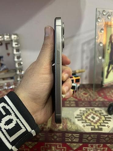 barter ayfon: IPhone 15 Pro, 128 GB, Natural Titanium, Face ID — 3