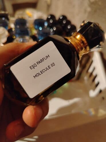ESQ Parfum – Molecule 02 • Növ: Parfum (ekstrakt tərkibli ətir) •