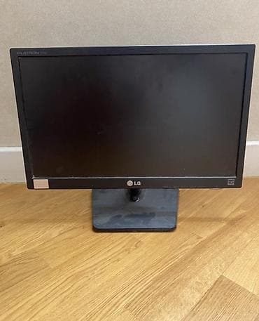 Masaüstü kompüterlər və iş stansiyaları: 2 ədəd harddisk videokart:Nvidia Geforce GT730 prosessor:Intel i3 4150 — 8